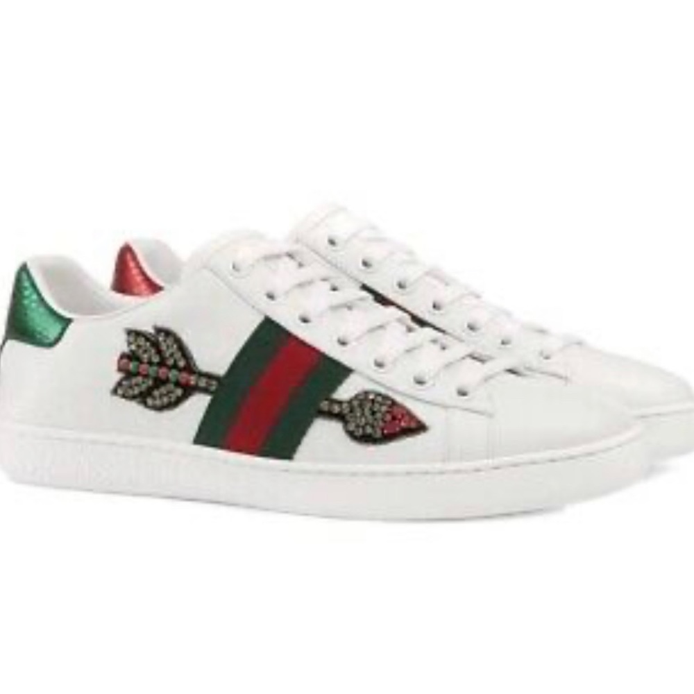 Gucci Ace Embroidered Arrow Sneakers Size 7 Pre-owned With dust Bag And box.